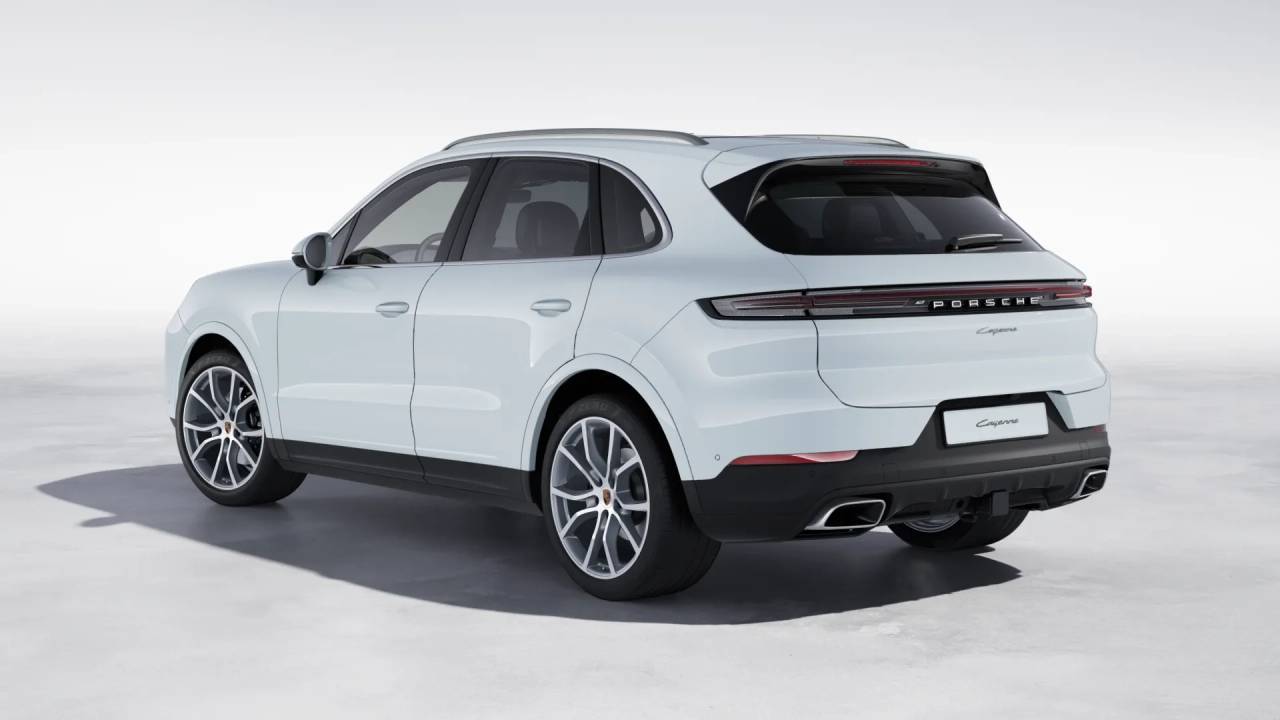 2026 Porsche Cayenne photo 2