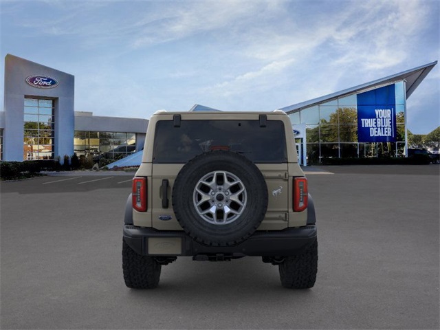 2025 Ford Bronco Badlands photo 2