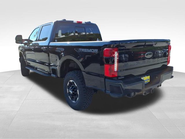 2026 Ford F-250 Lariat photo 2
