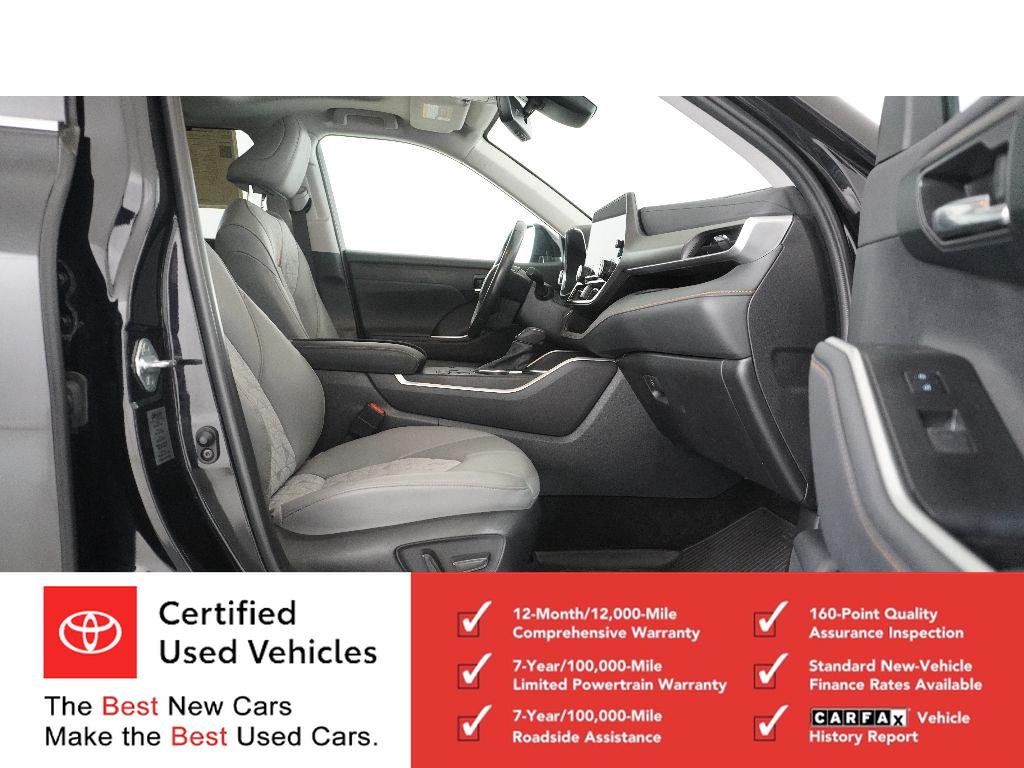 2023 Toyota Highlander Hybrid Bronze Edition photo 10