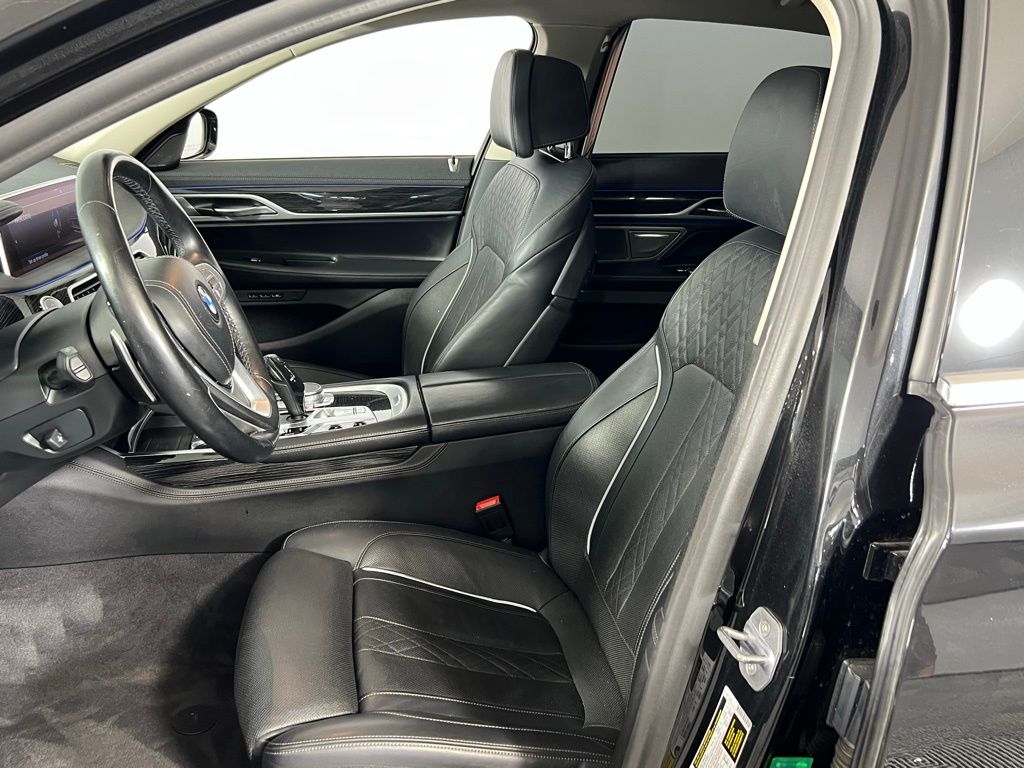 2020 Bmw 745e xDrive Sedan photo 16