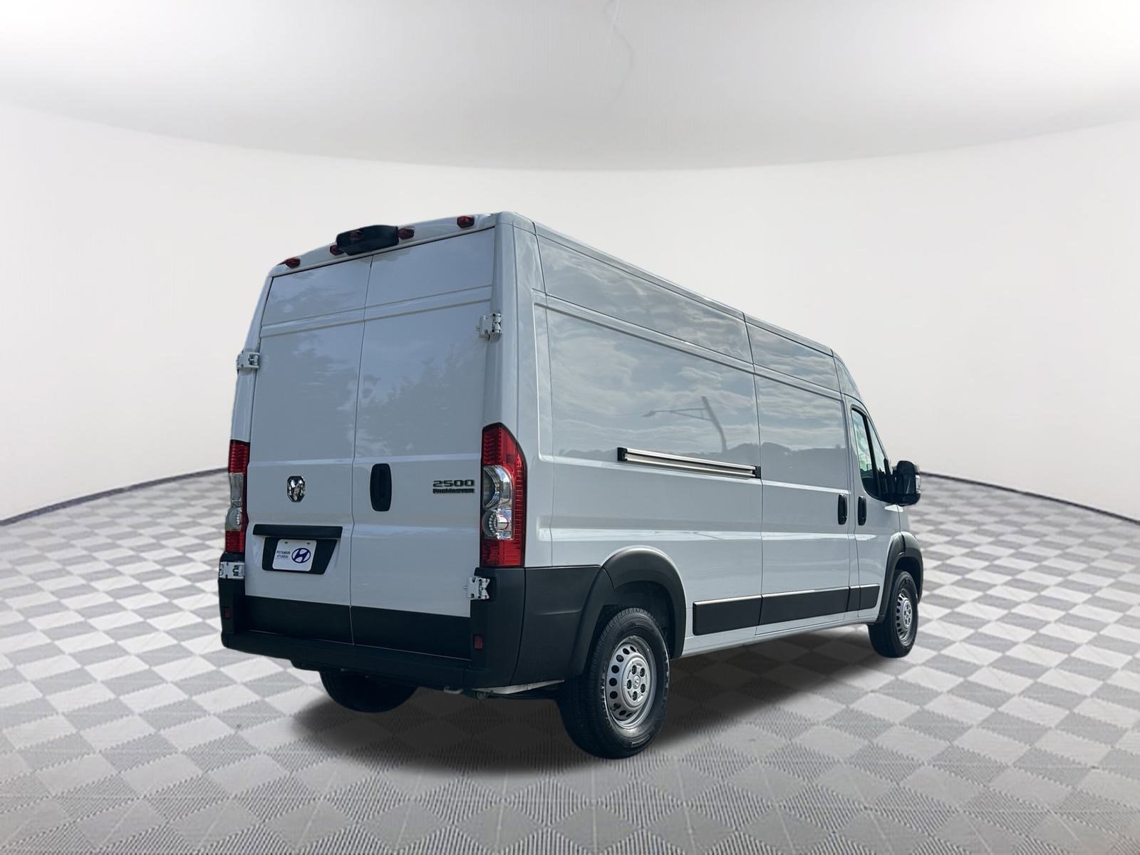 2024 Ram ProMaster 2500 photo 4