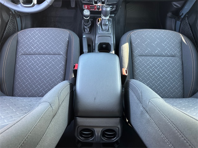 2025 Jeep Gladiator Mojave photo 17
