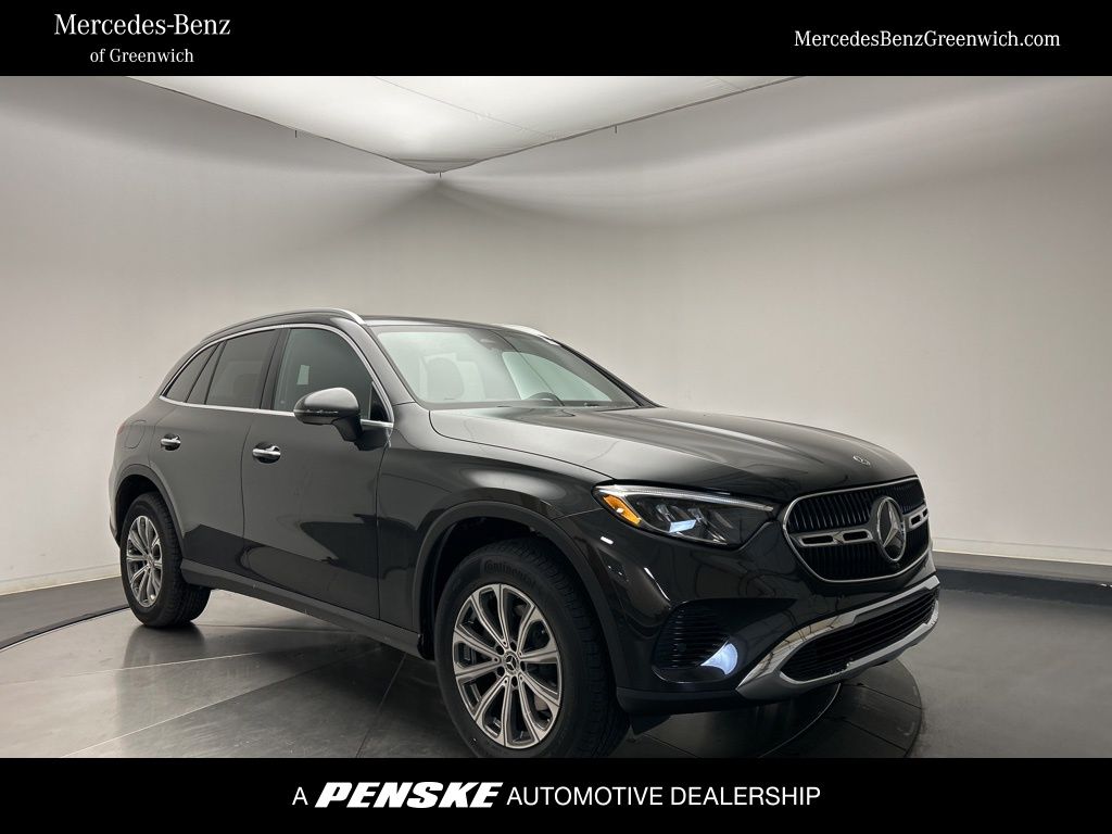 2026 Mercedes-Benz GLC Base's photo