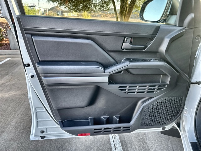 2025 Toyota Tacoma SR5 Double Cab photo 9