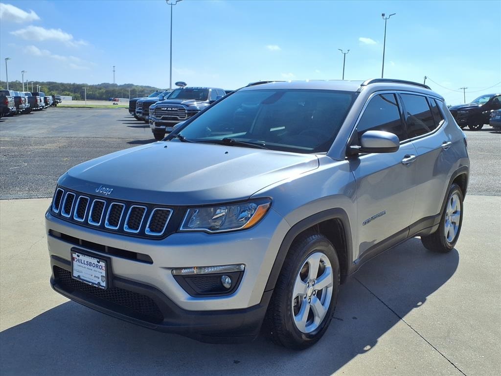 2021 Jeep Compass Latitude photo 3