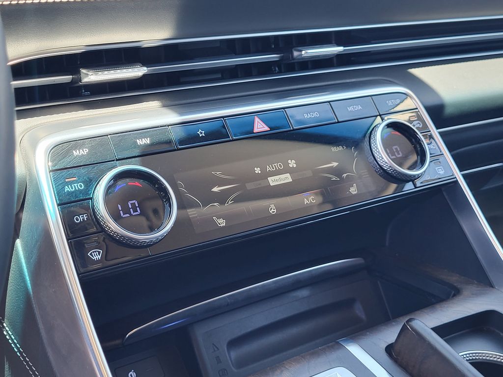 2024 Genesis GV80 2.5T photo 18