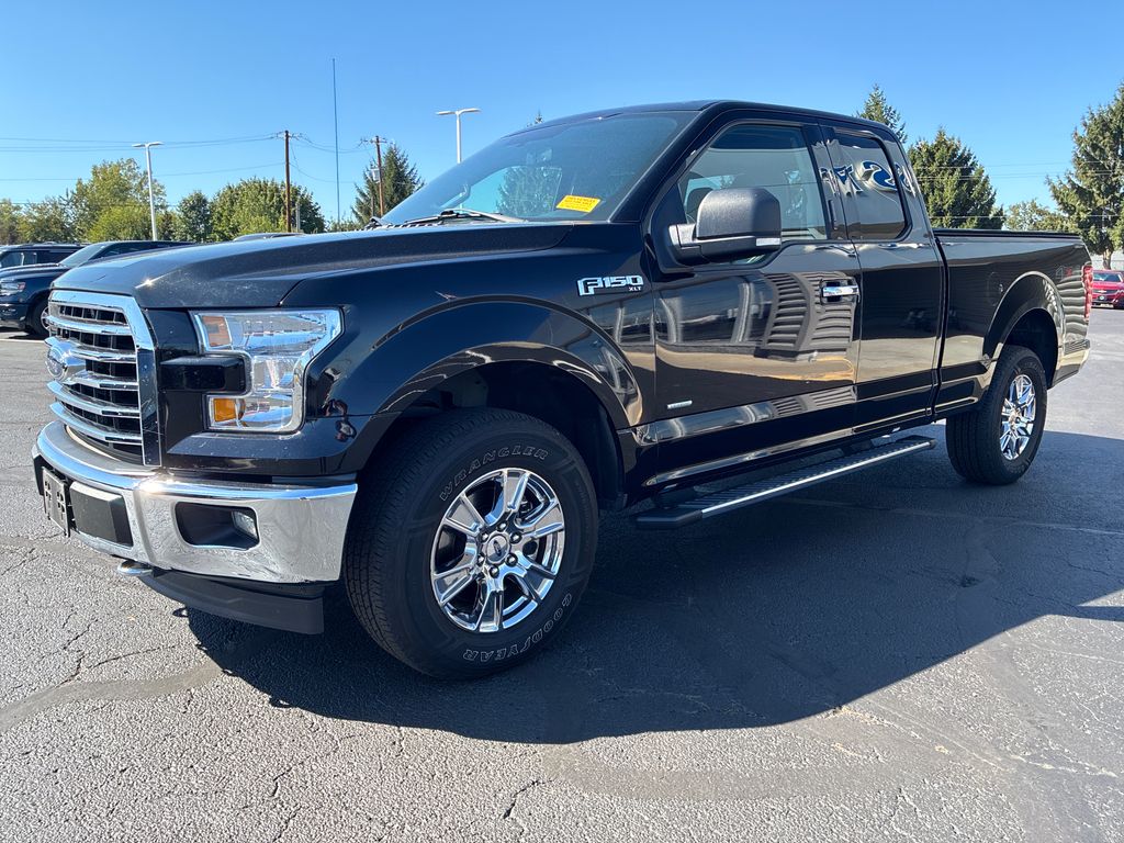 2017 Ford F-150 XLT photo 3