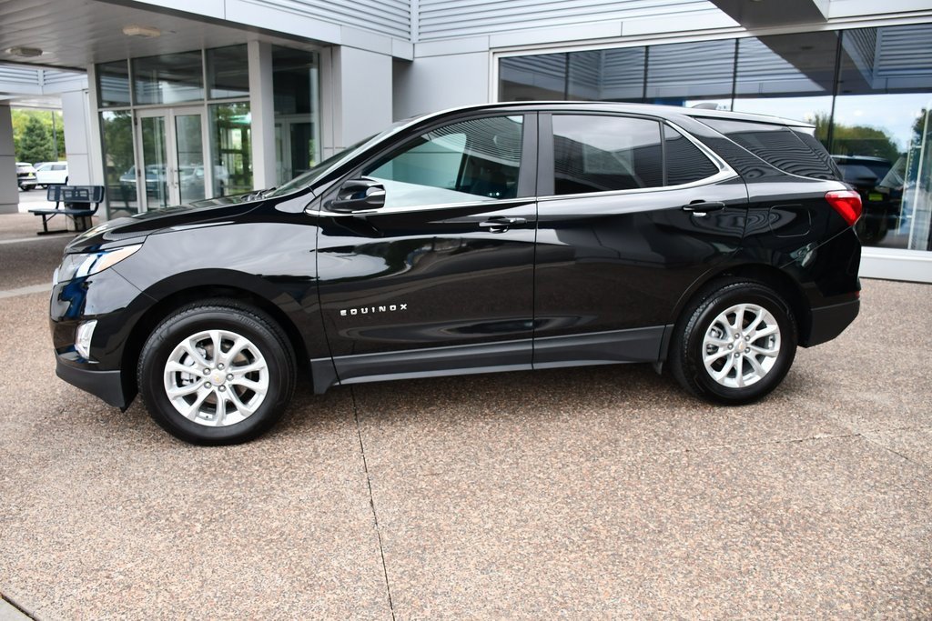 2021 Chevrolet Equinox LT photo 2