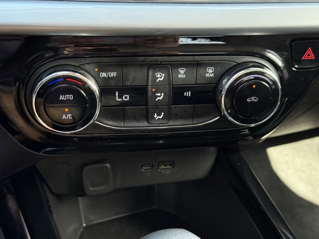 2024 Chevrolet Trax LT photo 24