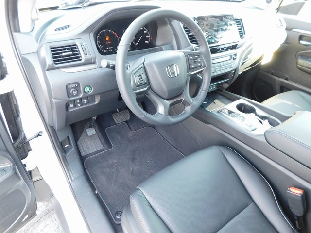 2025 Honda Ridgeline RTL photo 17