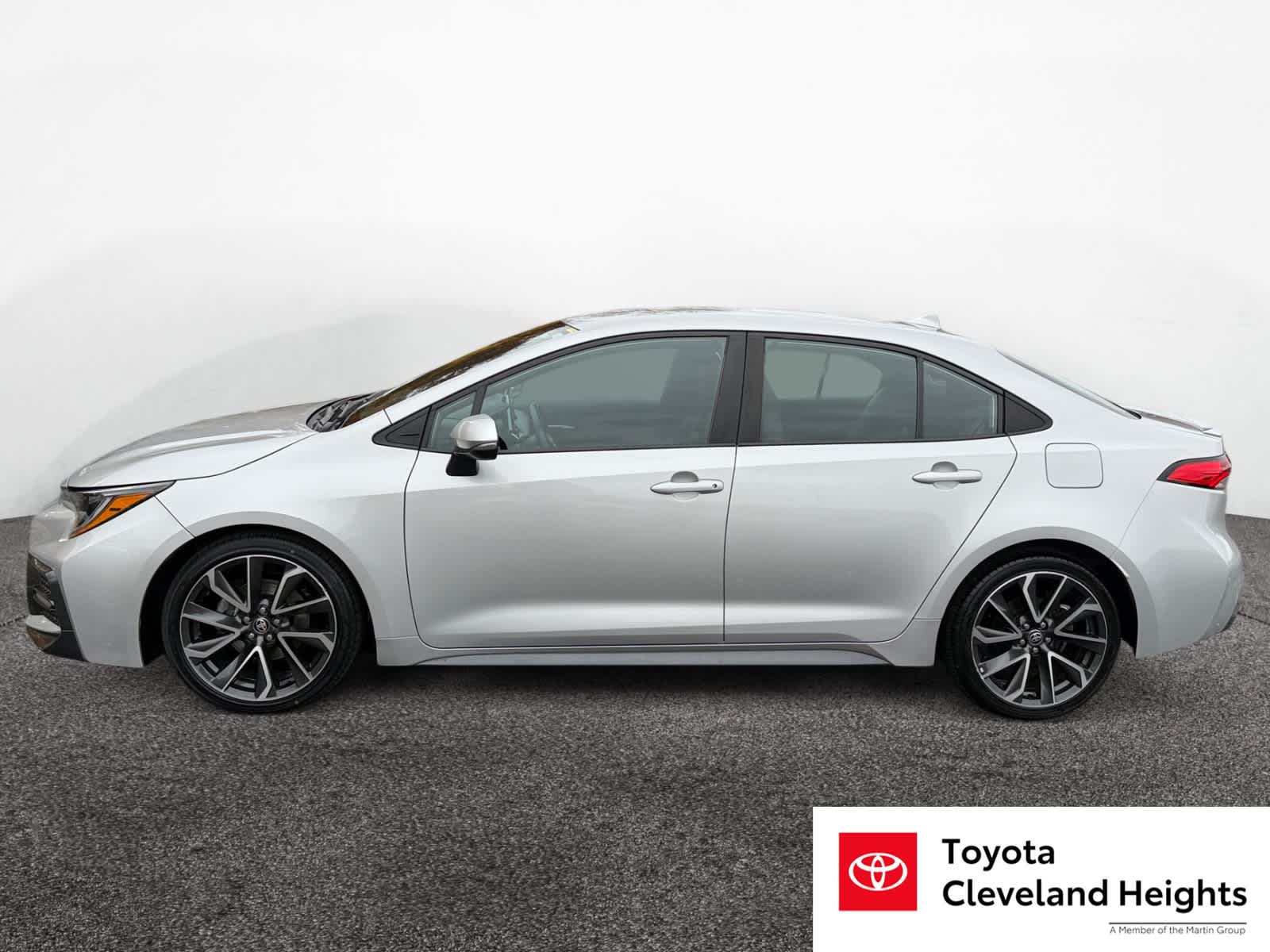 Used 2020 Toyota Corolla SE with VIN 5YFS4RCE5LP023289 for sale in Cleveland Heights, OH