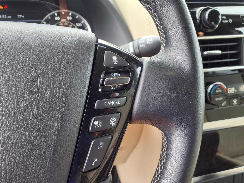 2022 Infiniti QX80 Luxe photo 15
