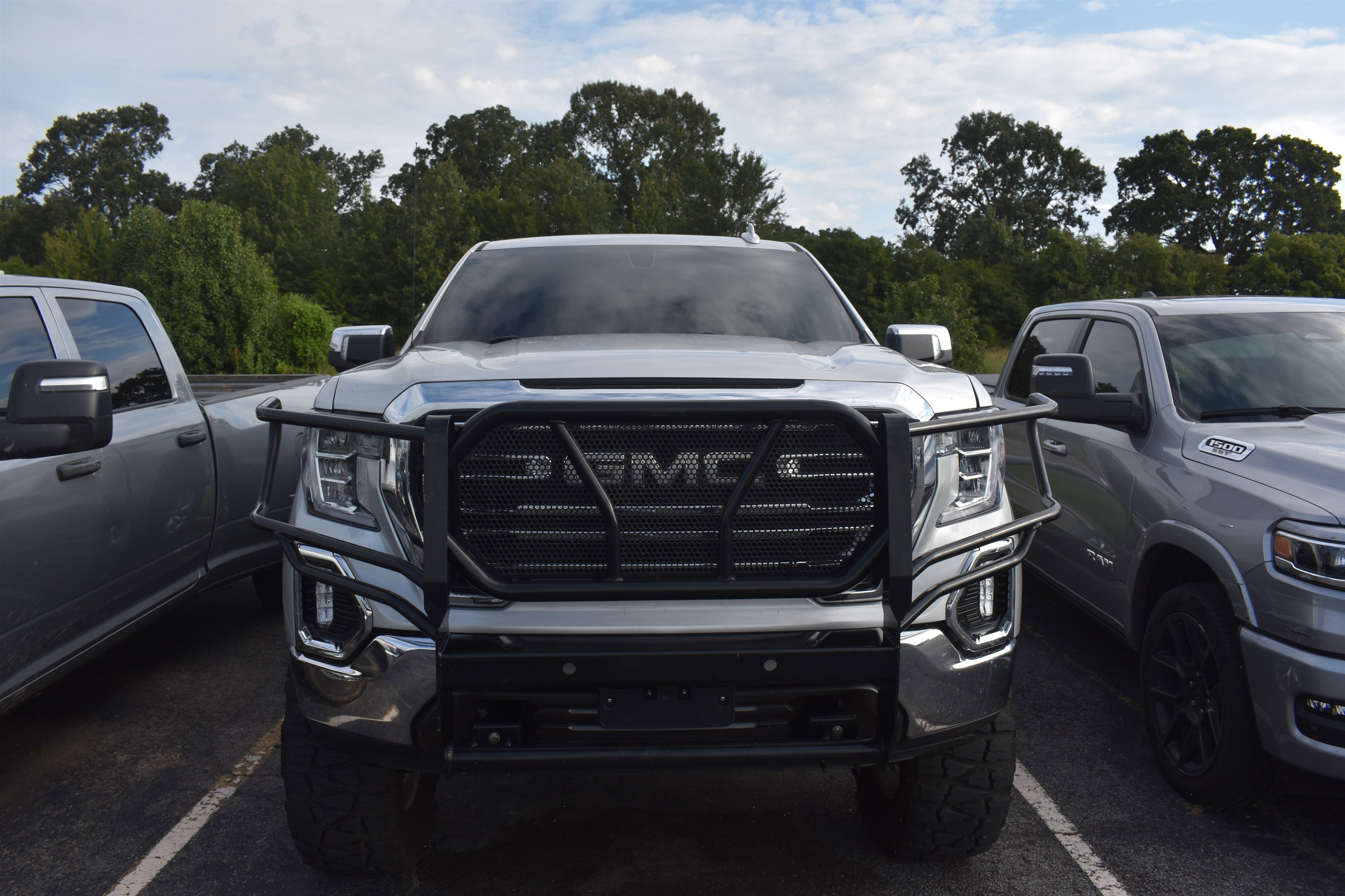 Used 2020 GMC Sierra 1500 SLT with VIN 3GTU9DED4LG343856 for sale in Little Rock