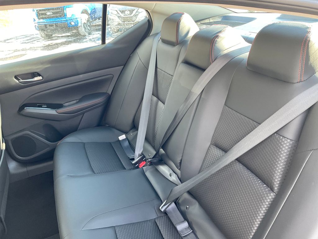 2025 Nissan Altima 2.5 SR photo 28