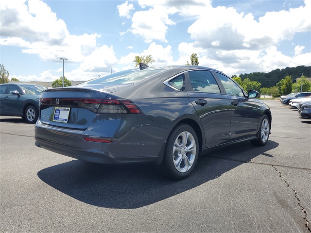 2025 Honda Accord LX photo 2