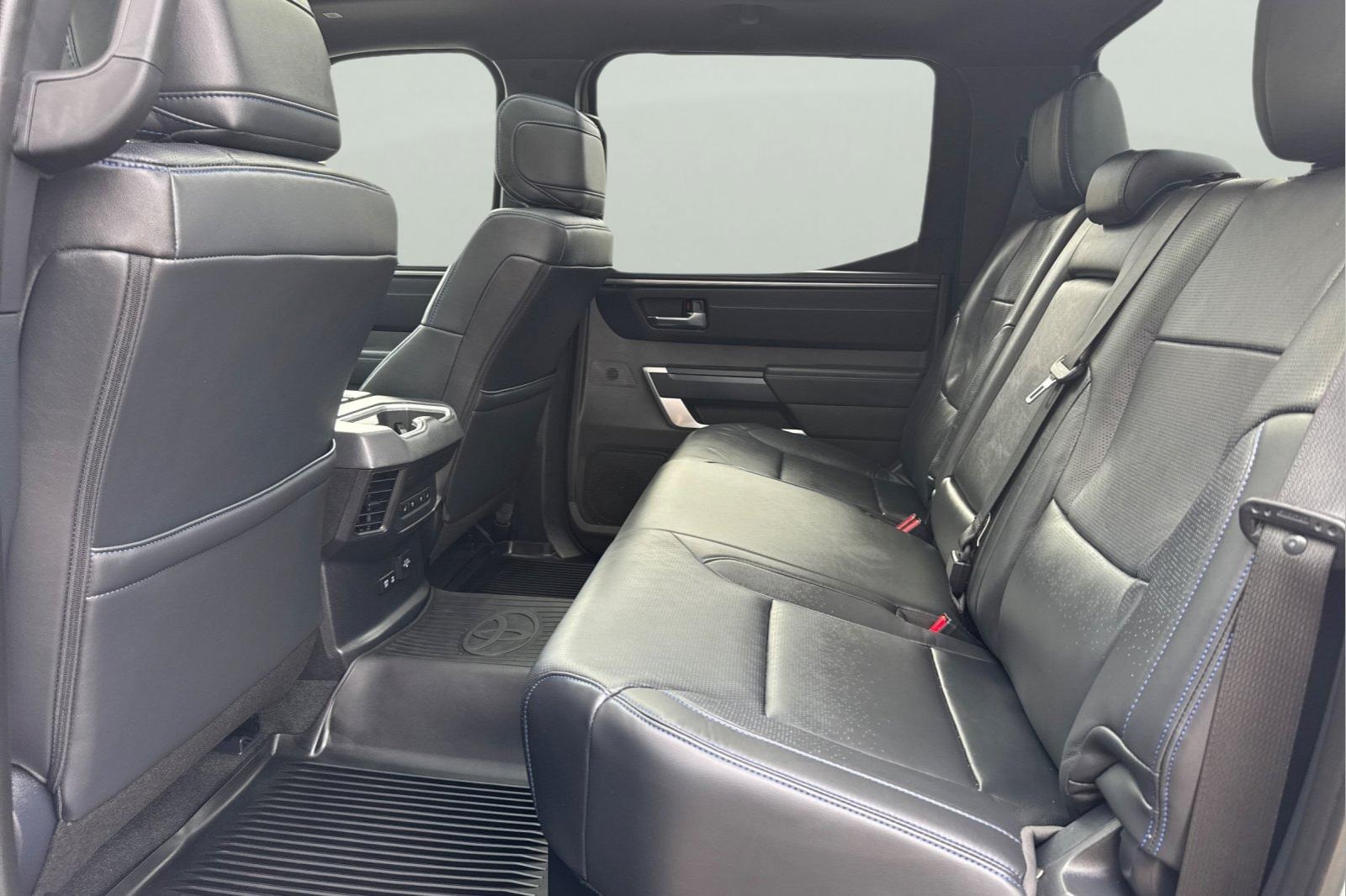 2025 Toyota Tundra Platinum photo 4