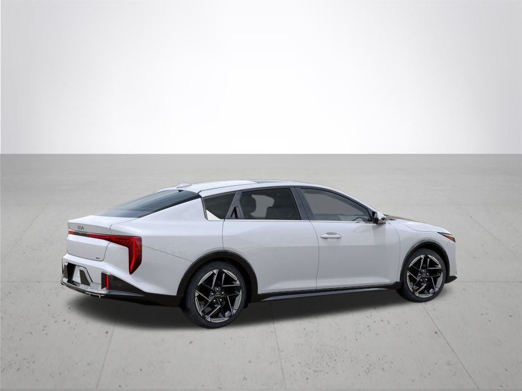 2025 Kia K4 GT-Line photo 6