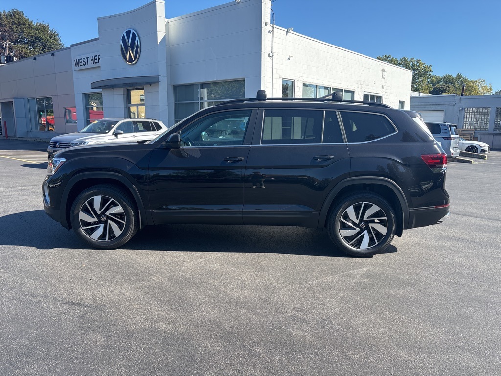 2026 Volkswagen Atlas SE Technology photo 2