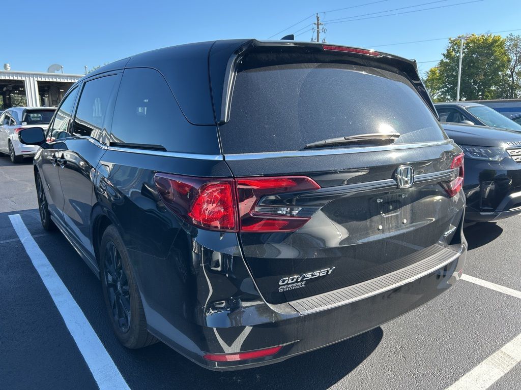 2023 Honda Odyssey Sport photo 2