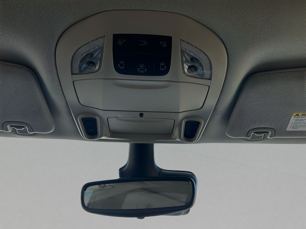 2024 Chrysler Pacifica Touring L photo 19