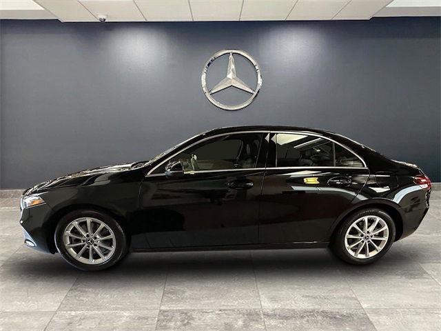 2022 Mercedes Benz A 220 4MATIC photo 3