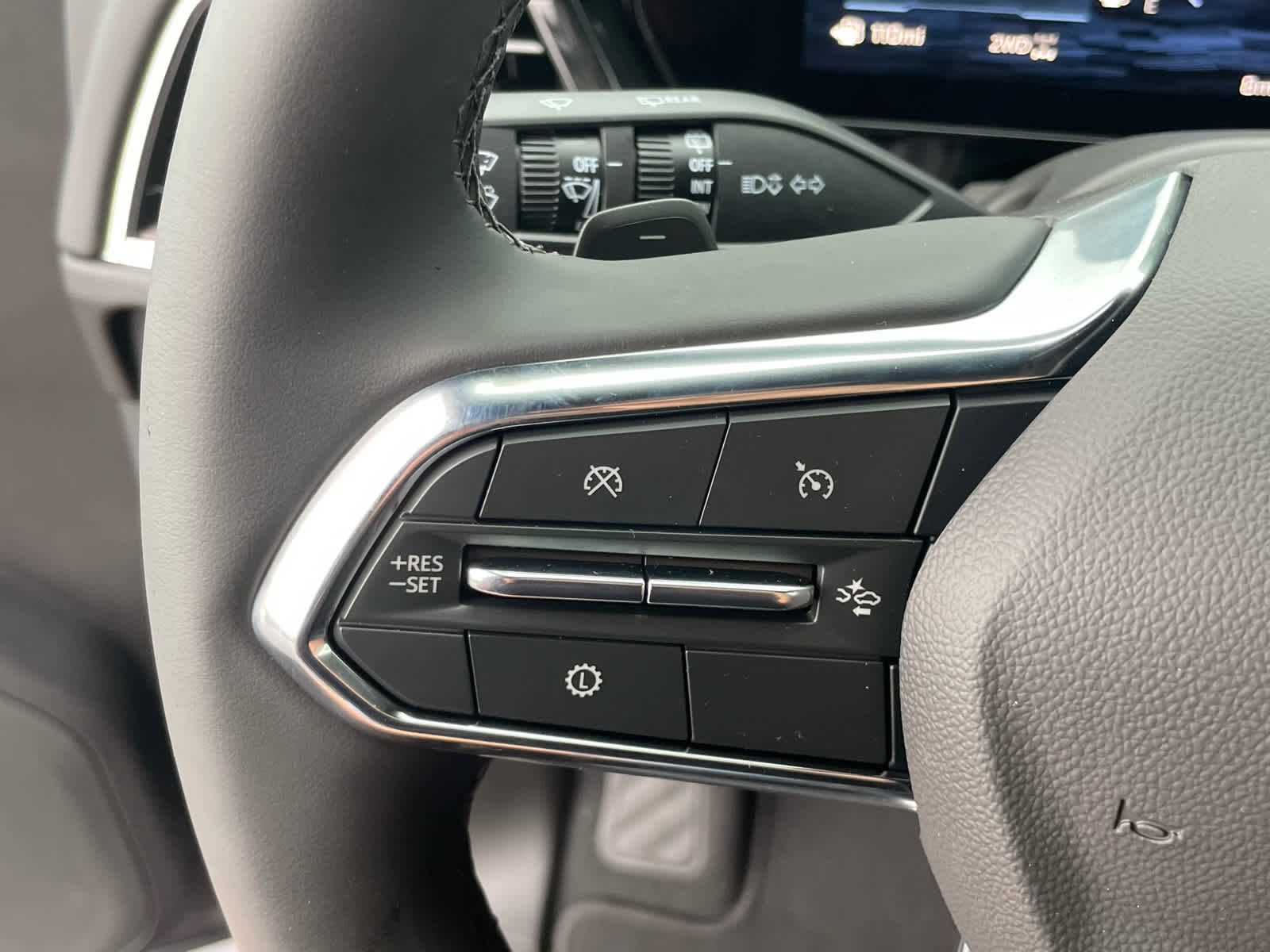2026 Chevrolet Suburban Z71 photo 28