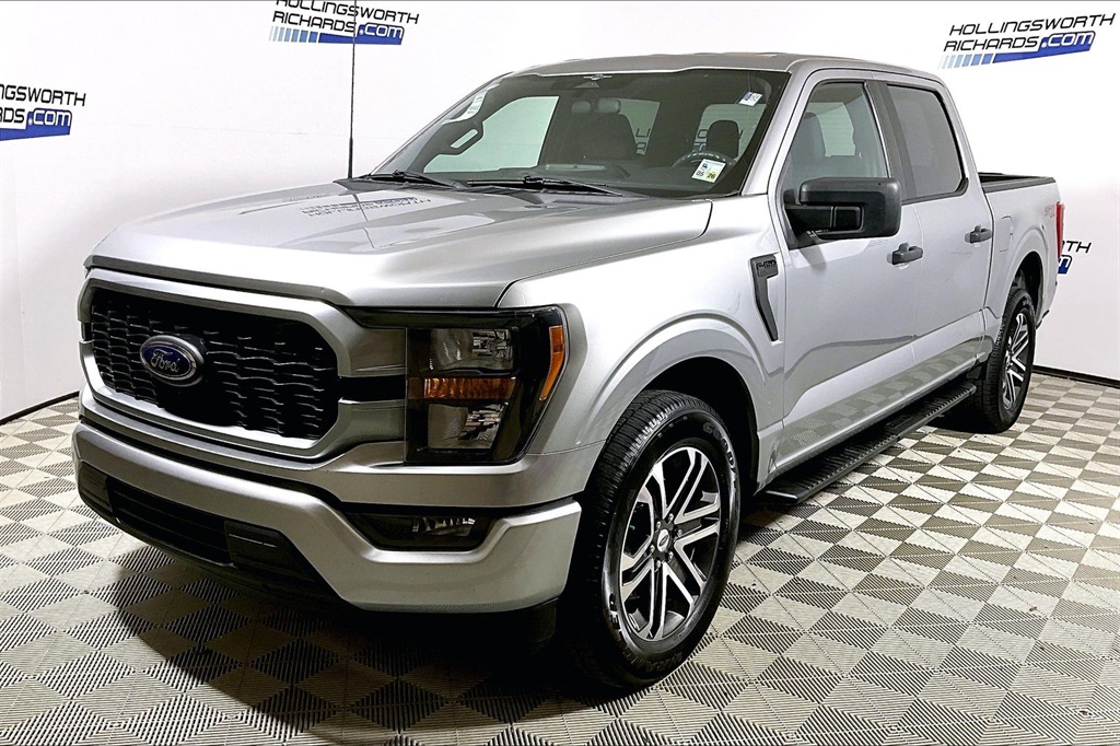 2023 Ford F-150 XL's photo
