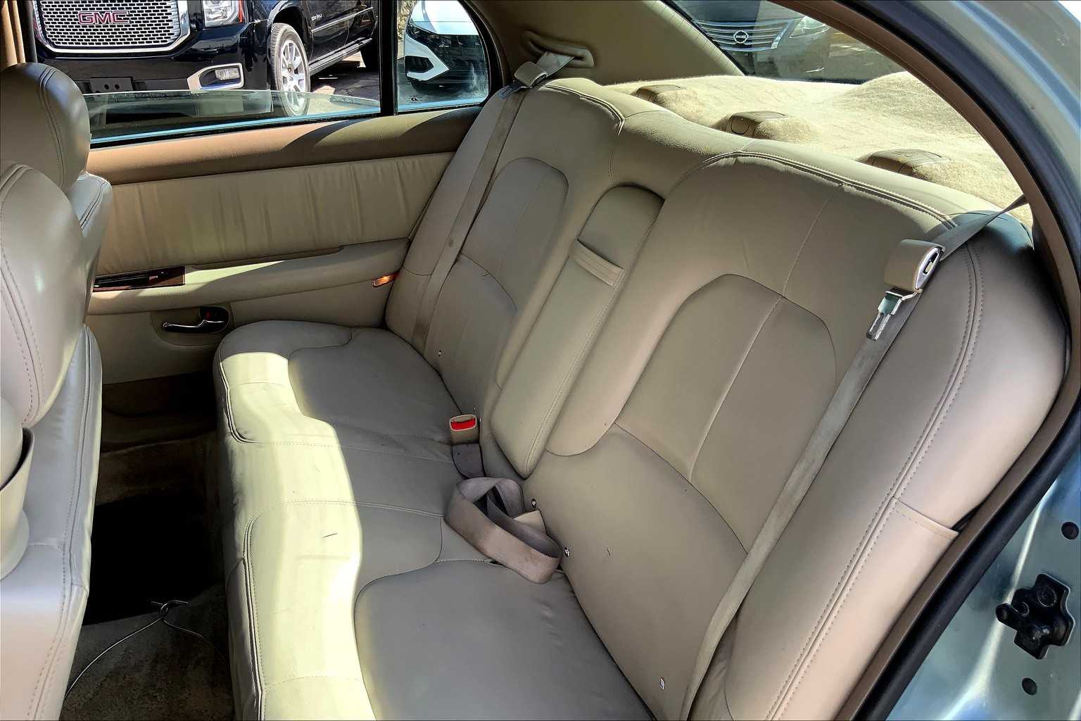 2004 Buick Park Avenue photo 15
