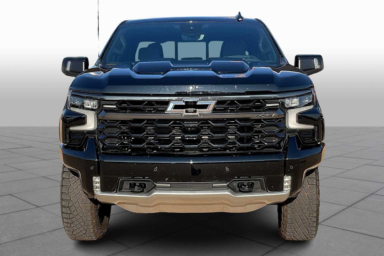 2025 Chevrolet Silverado 1500 ZR2 photo 3