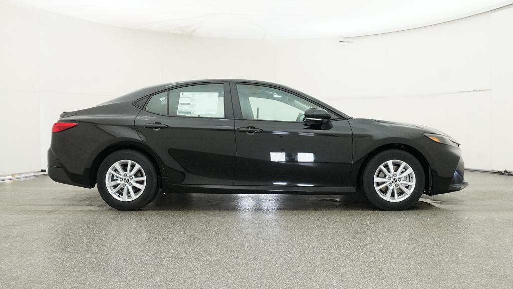 2026 Toyota Camry LE photo 26