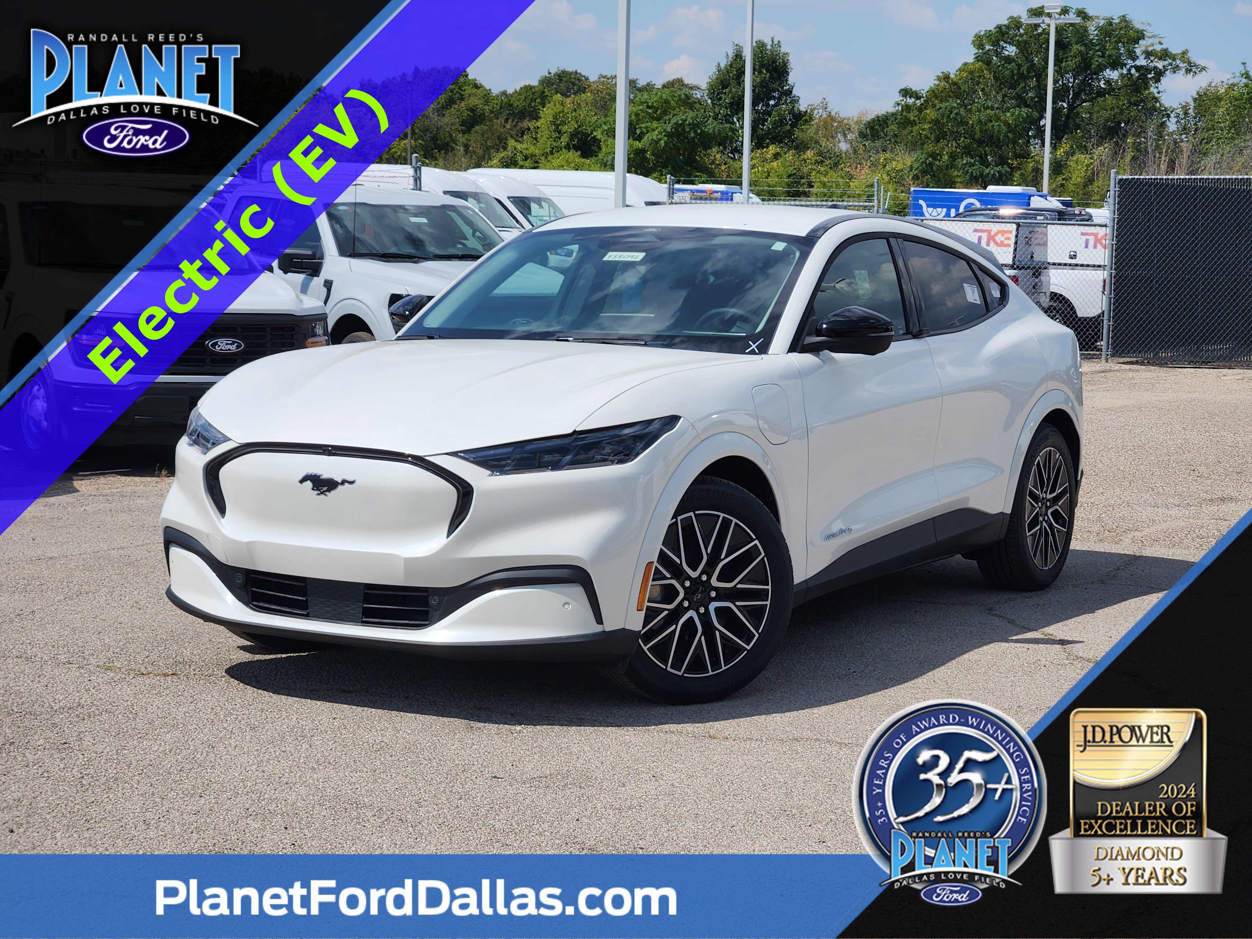 2025 Ford Mustang Mach-E Premium AWD's photo
