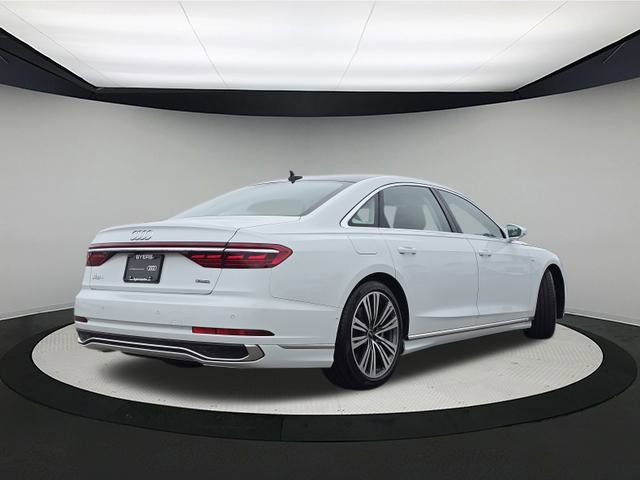 2022 Audi A8 L 55 TFSI Quattro photo 5
