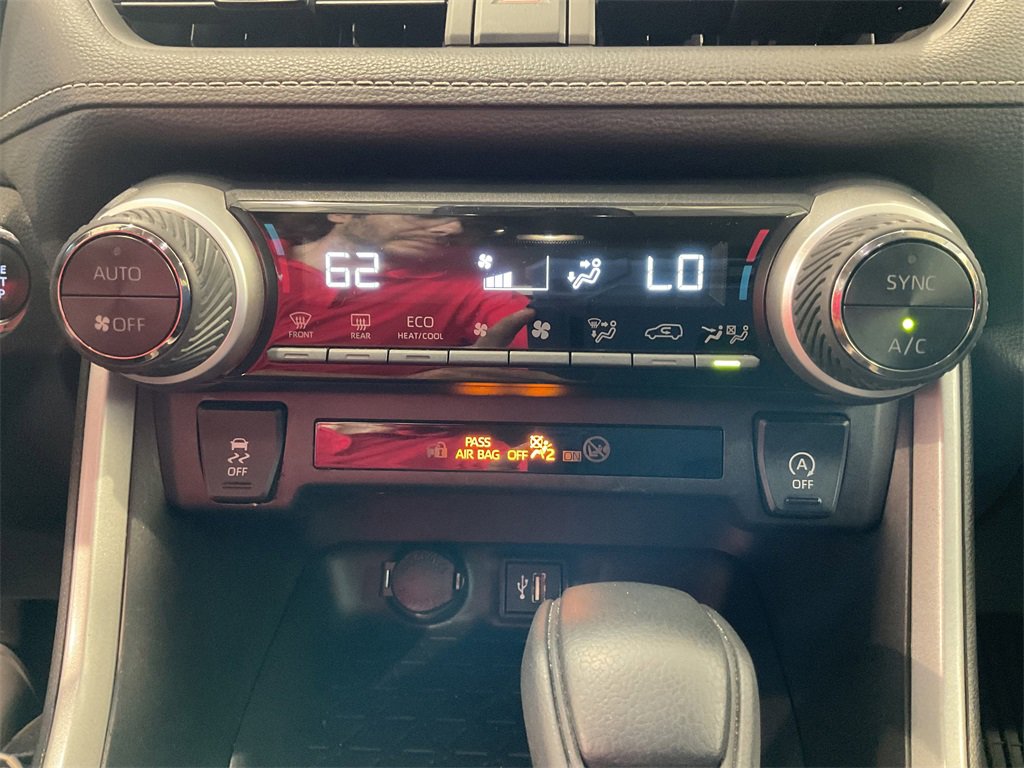 2023 Toyota RAV4 XLE photo 20