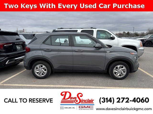 2021 Hyundai Venue SE's photo