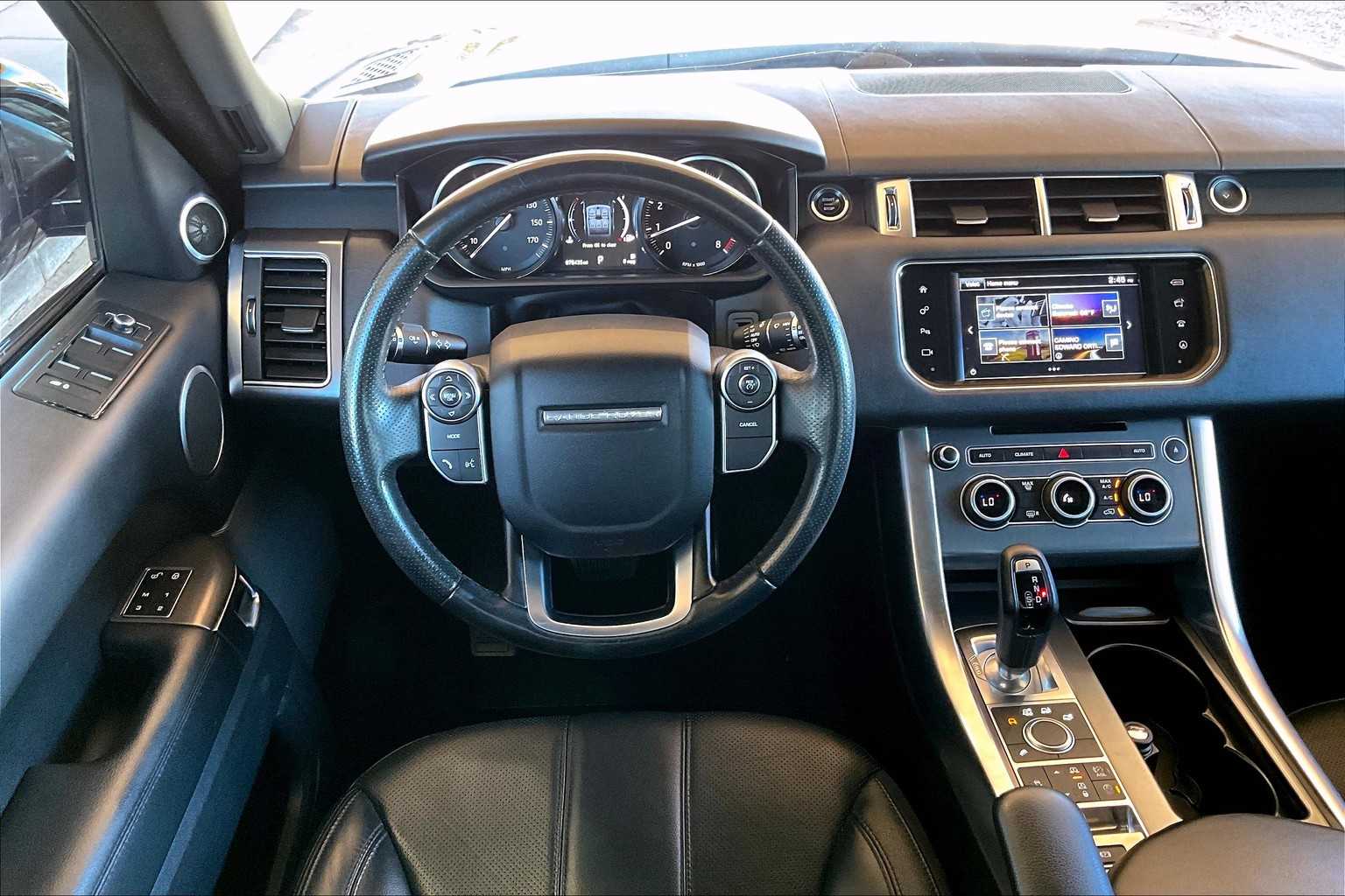 2016 Land Rover Range Rover Sport SE photo 4
