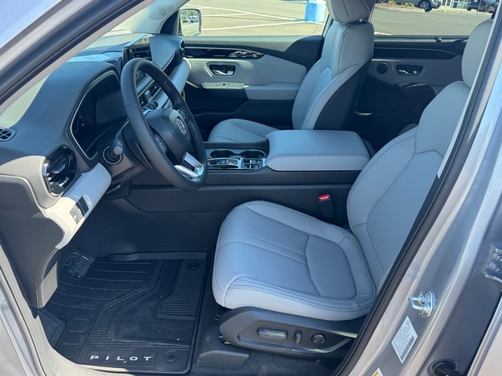 2025 Honda Pilot EX-L photo 4