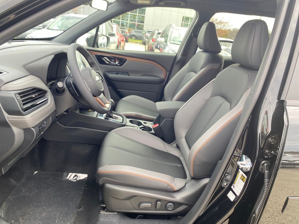2025 Subaru Forester Sport photo 3