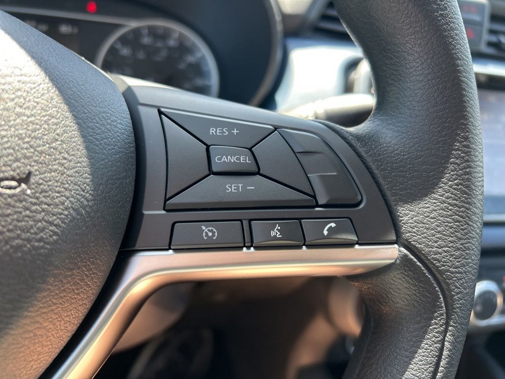 2025 Nissan Versa SV photo 19