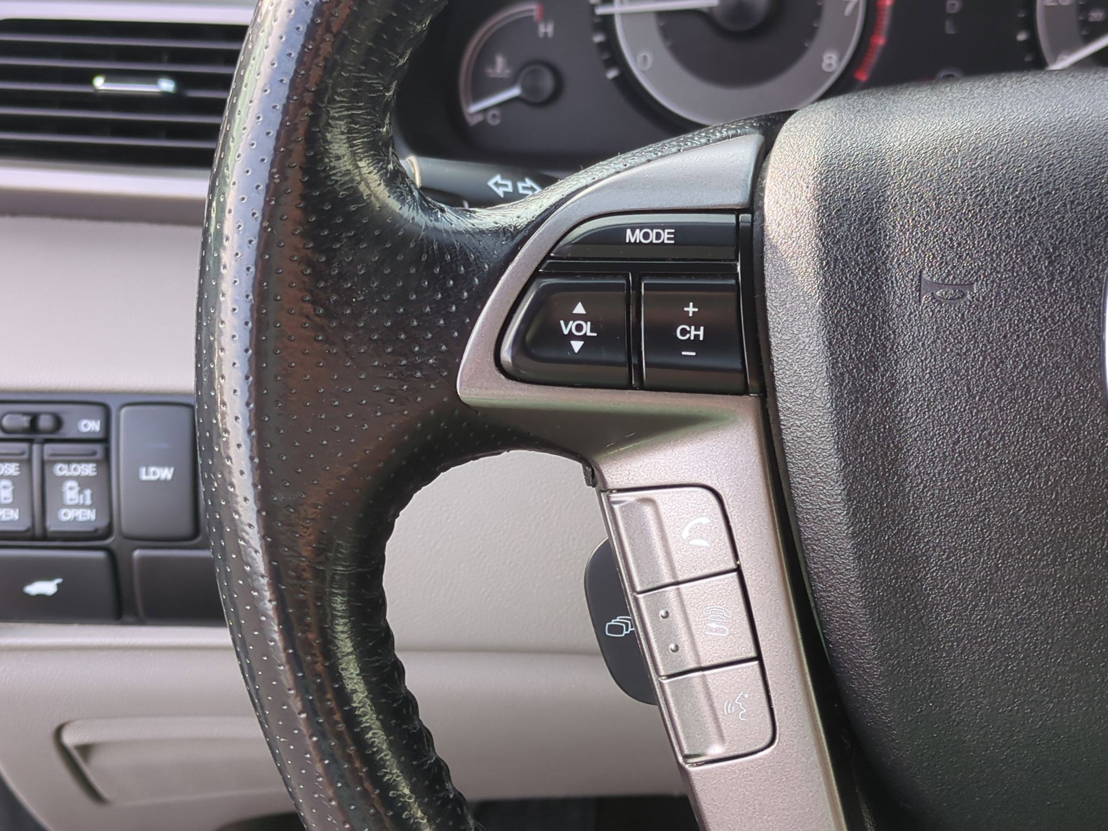 2015 Honda Odyssey EX-L photo 15