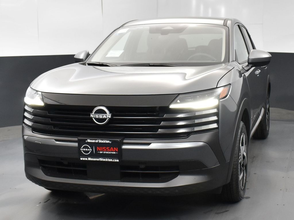 2025 Nissan Kicks SV photo 3