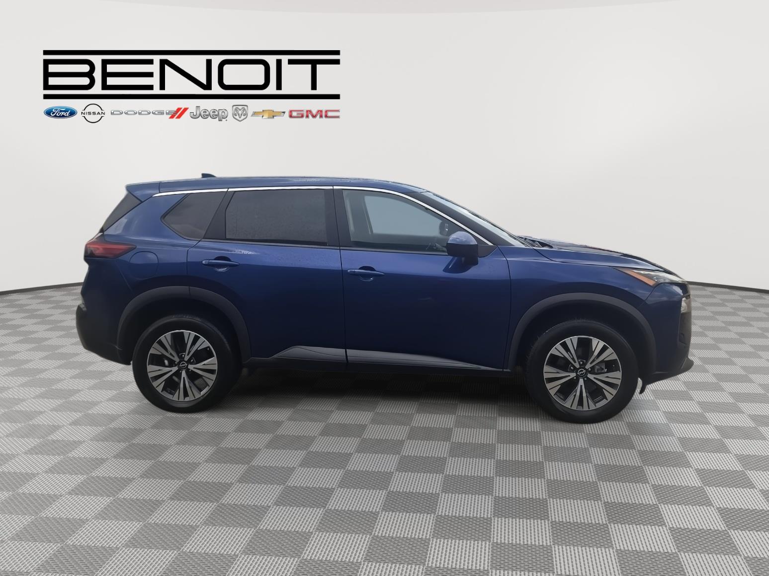 2023 Nissan Rogue SV photo 4