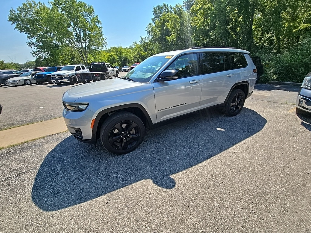 Used 2022 Jeep Grand Cherokee L Altitude with VIN 1C4RJKAG1N8524990 for sale in Kansas City