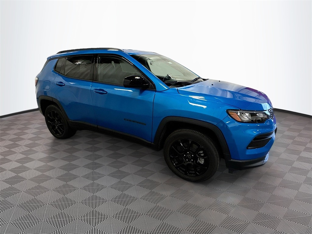 2026 Jeep Compass Latitude photo 4