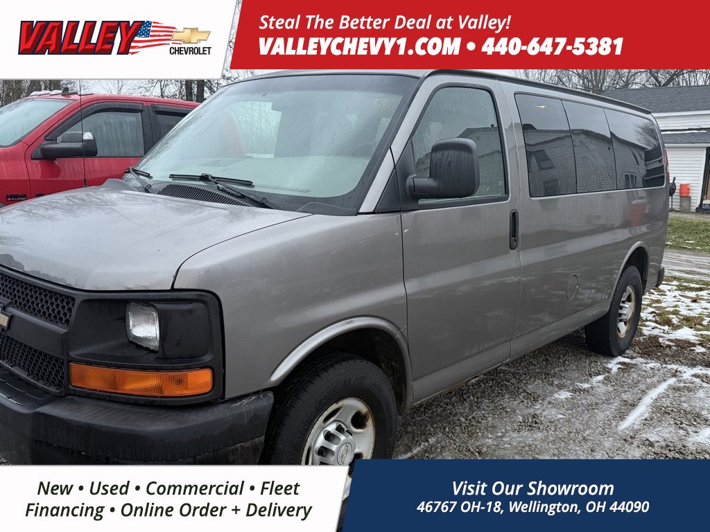 2010 Chevrolet Express LS's photo