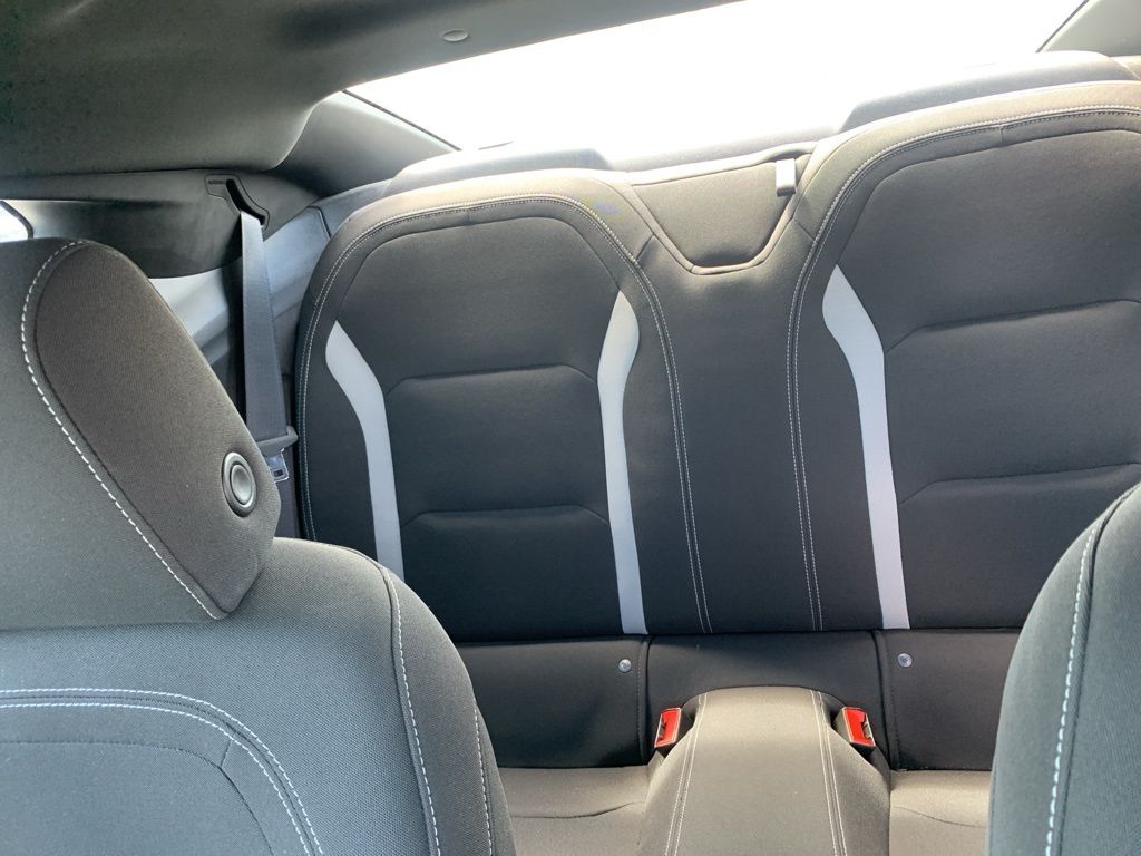 2023 Chevrolet Camaro 1LT photo 16