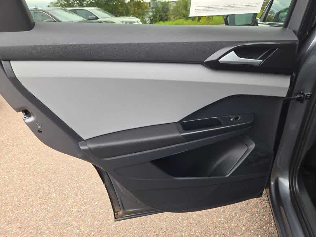 2022 Volkswagen Taos SEL photo 26