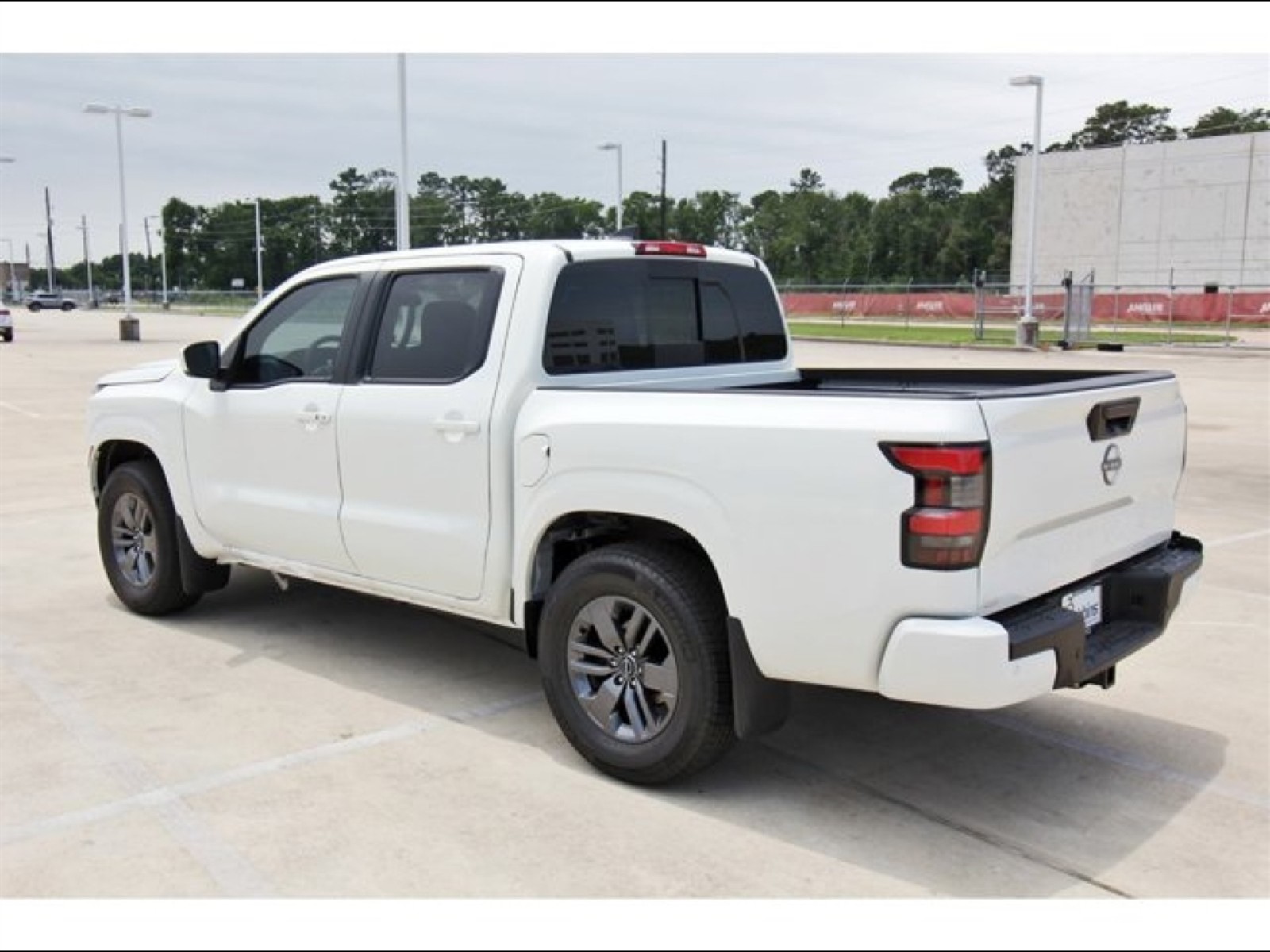 2025 Nissan Frontier Crew Cab SV White at Robbins Nissan