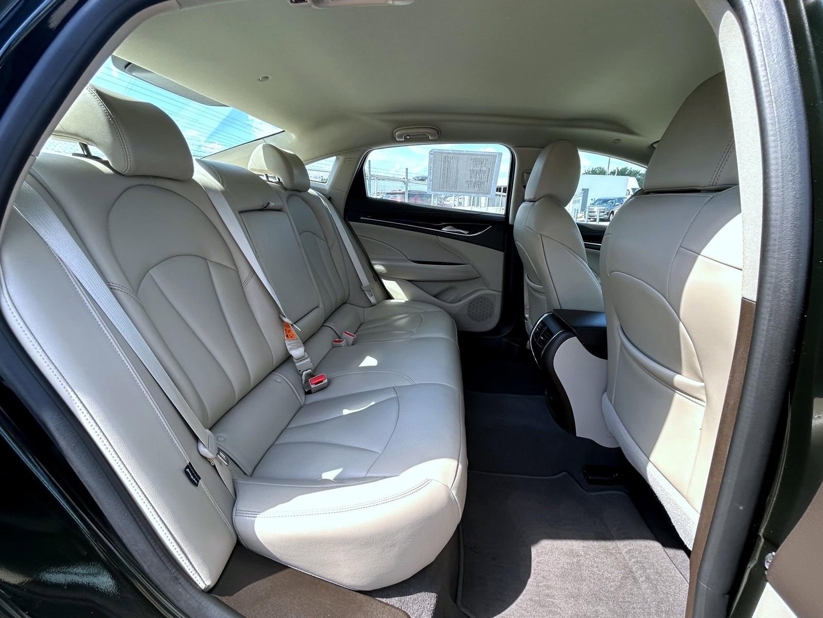 2017 Buick LaCrosse Preferred photo 19