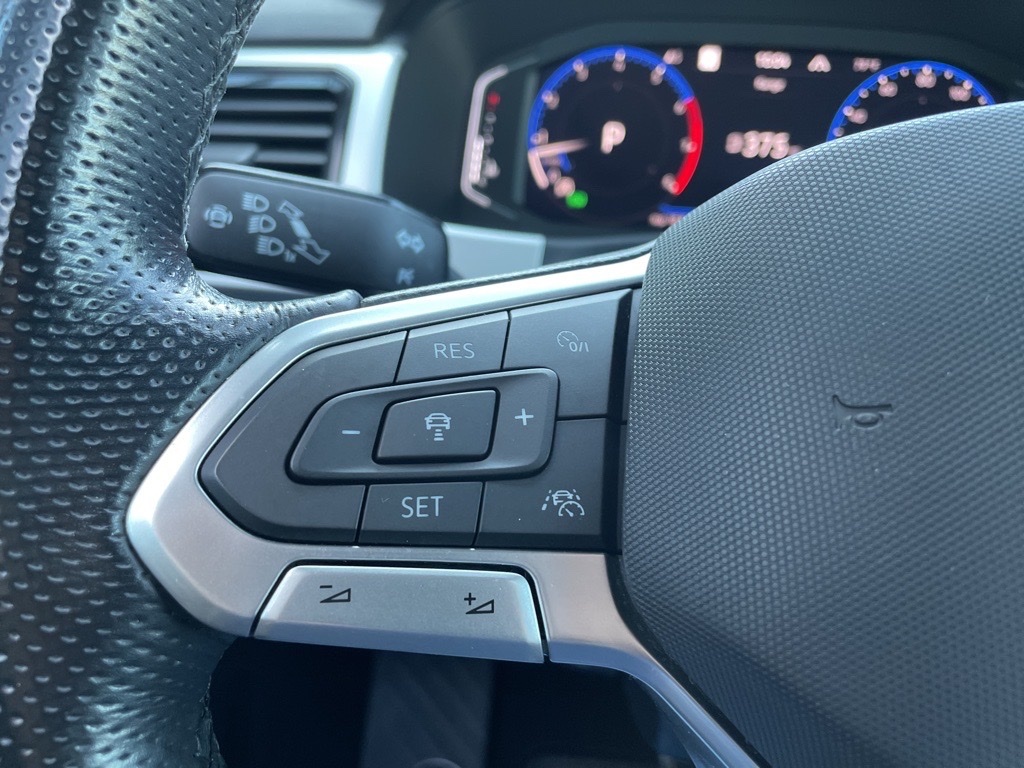 2021 Volkswagen Atlas Cross Sport V6 SEL Premium R-Line photo 10
